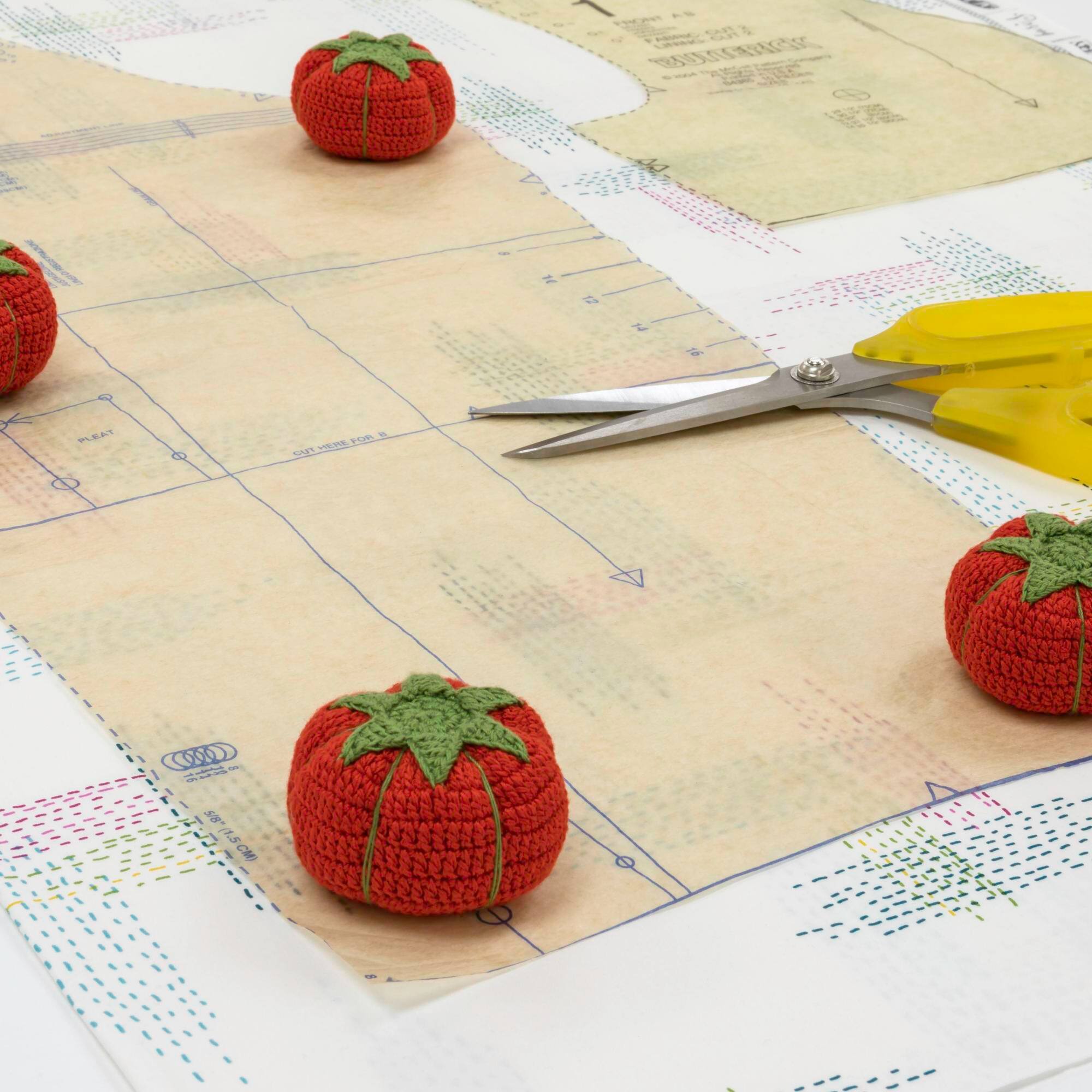 Dritz® Tomato Pattern Weights, 4ct.